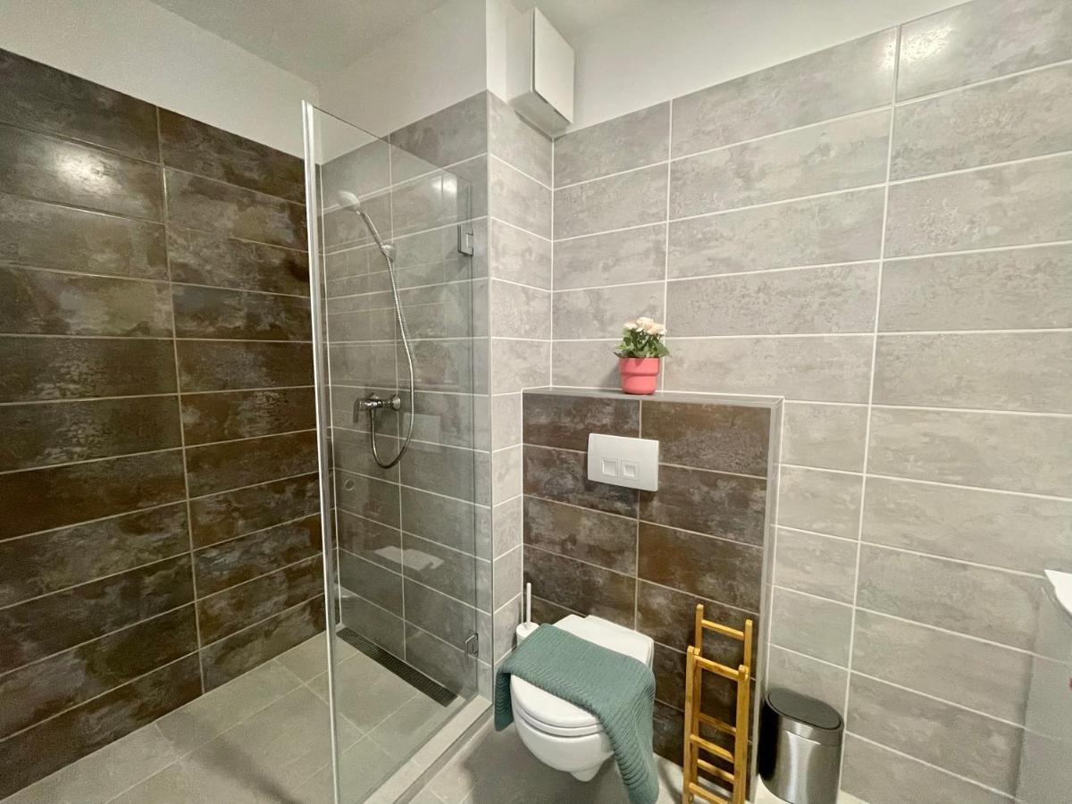B144 Design Lux #freeparking Апартаменты *